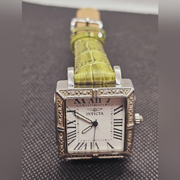 Genuine Invicta Tritnite Night Glow Flame Fusion Crystal Wristwatch - Picture 2 of 14